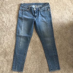 Levi’s light wash with front seam, reconstructed look skinny Jean size 29